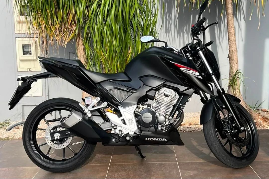 Honda CB 300F 2025 - Foto 3