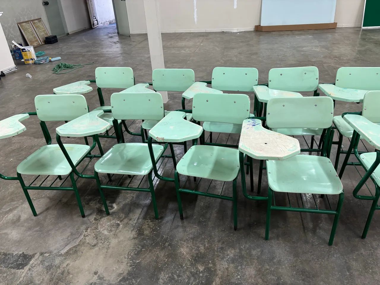 Carteira Escolar Usada