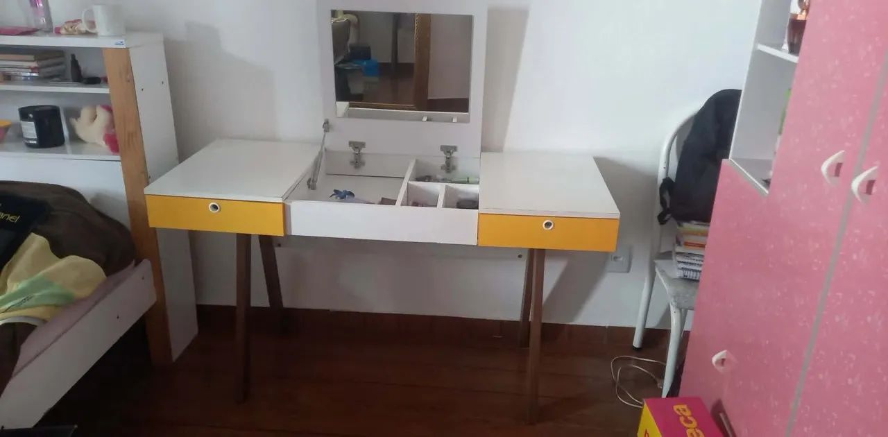 Escrivaninha penteadeira468261432408166402