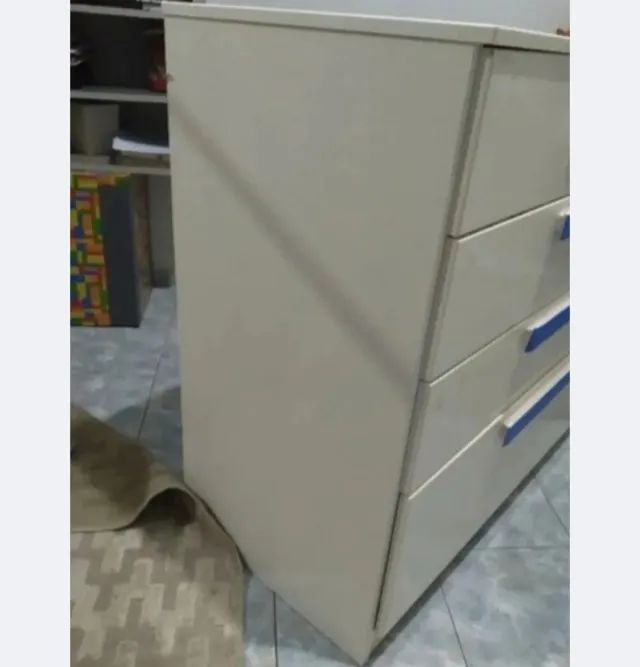 Cômoda branca de 4 portas - Foto 3