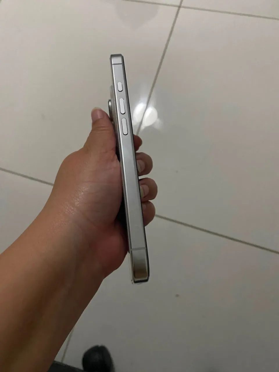 Vendo IPhone 16 PRO - Foto 3