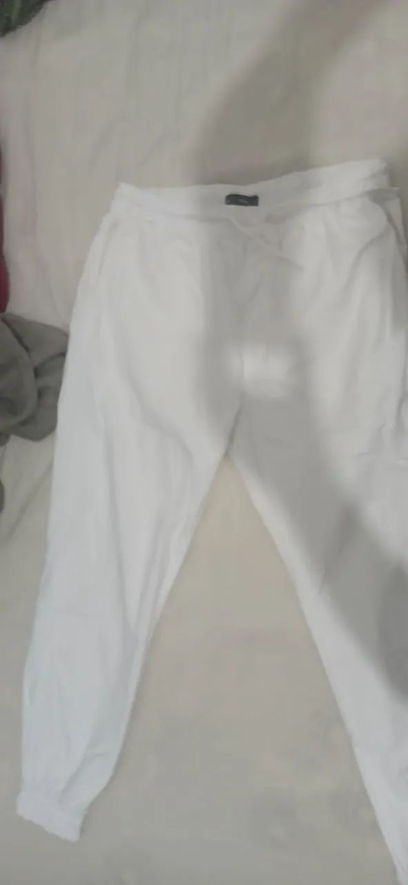 Vendo calça joger branca  - Foto 2