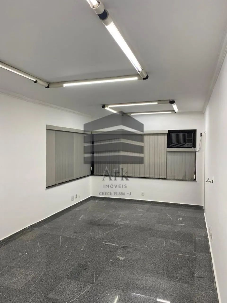 Sala comercial para alugar com 38m2, 2 banheiros e 1 vaga e ar condicionado - Vila Clement - Foto 3