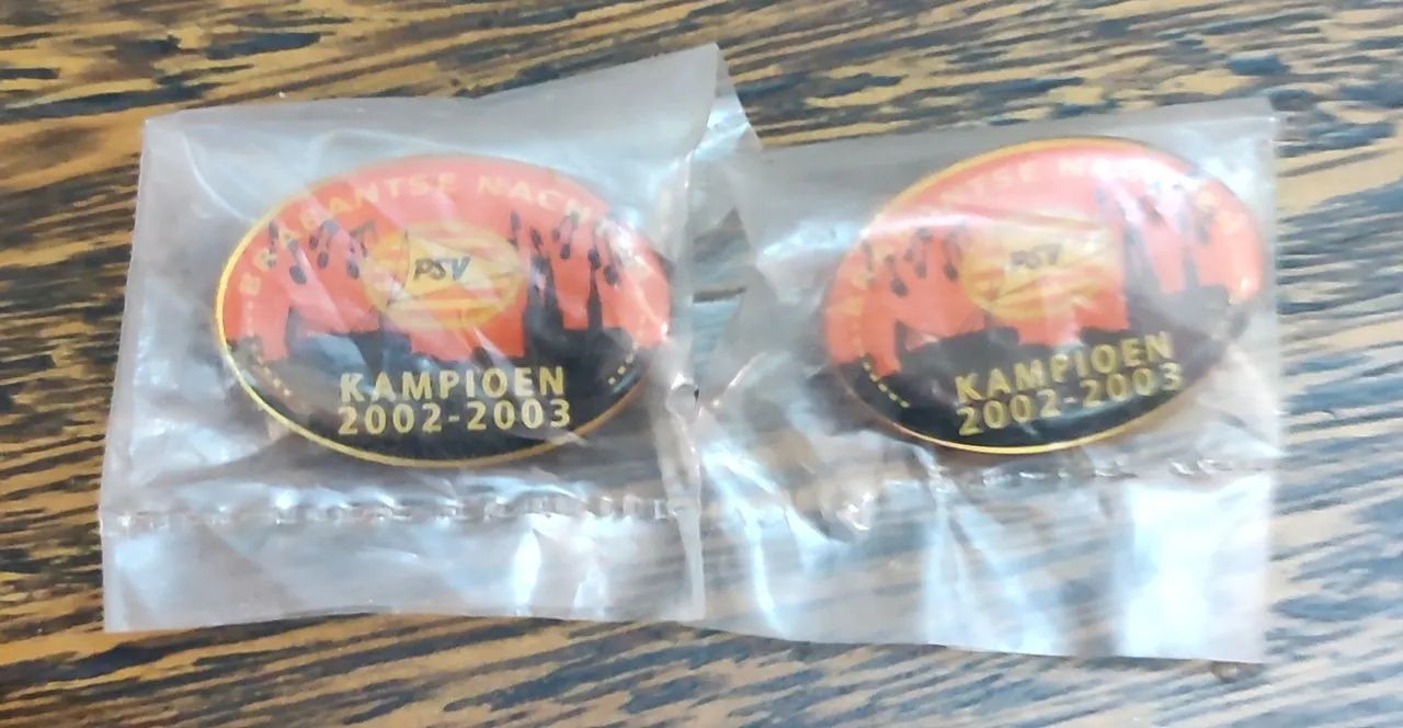 2x Broche PSV Eindhoven Campeão 2002/2003 - Item Colecionador