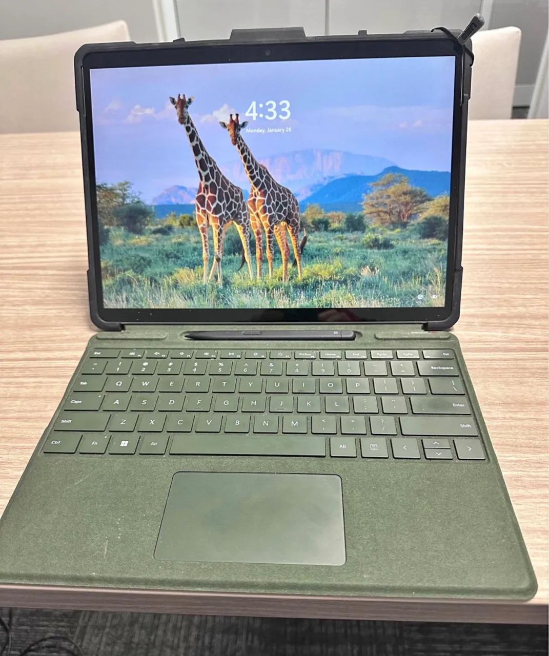 Microsoft Surface Pro 8 16GB 256SSD TOP