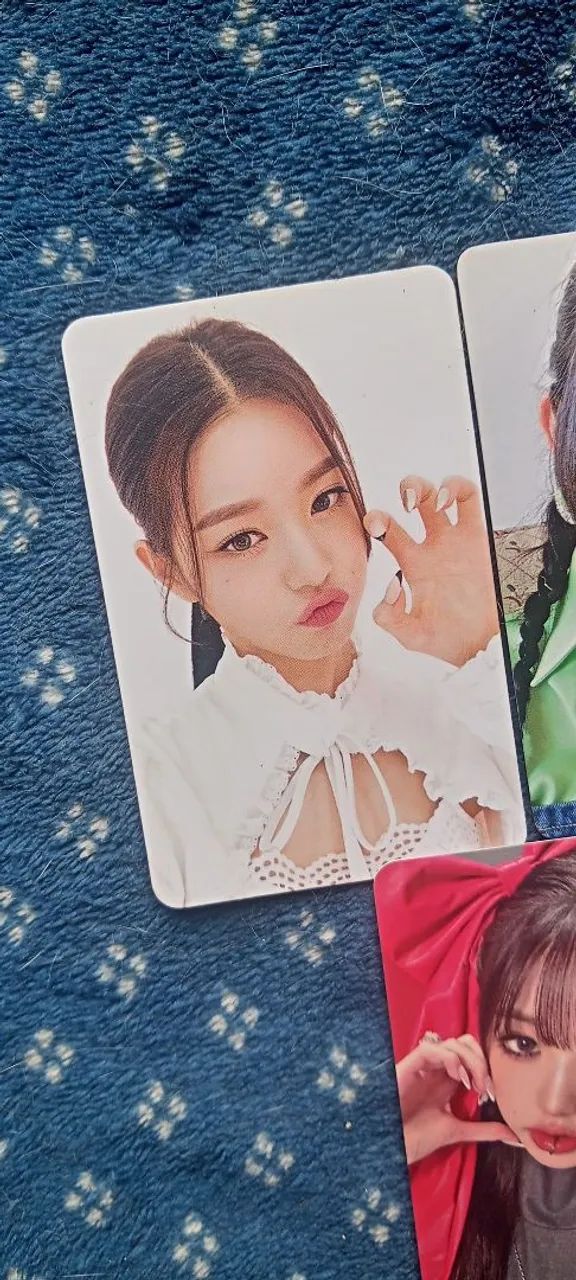 5 photocards do IVE - 4 regulares e 1 pob da rei - Foto 2