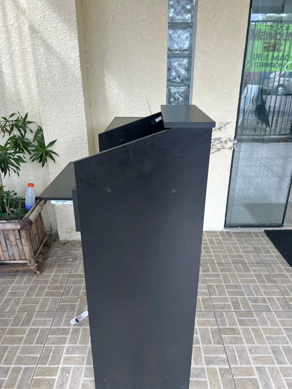 Balcão recepção com vitrine  - Foto 5