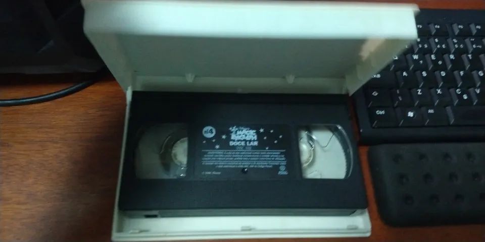 Fita VHS - Disney Magic English - Vol 4 - Doce Lar - Foto 3