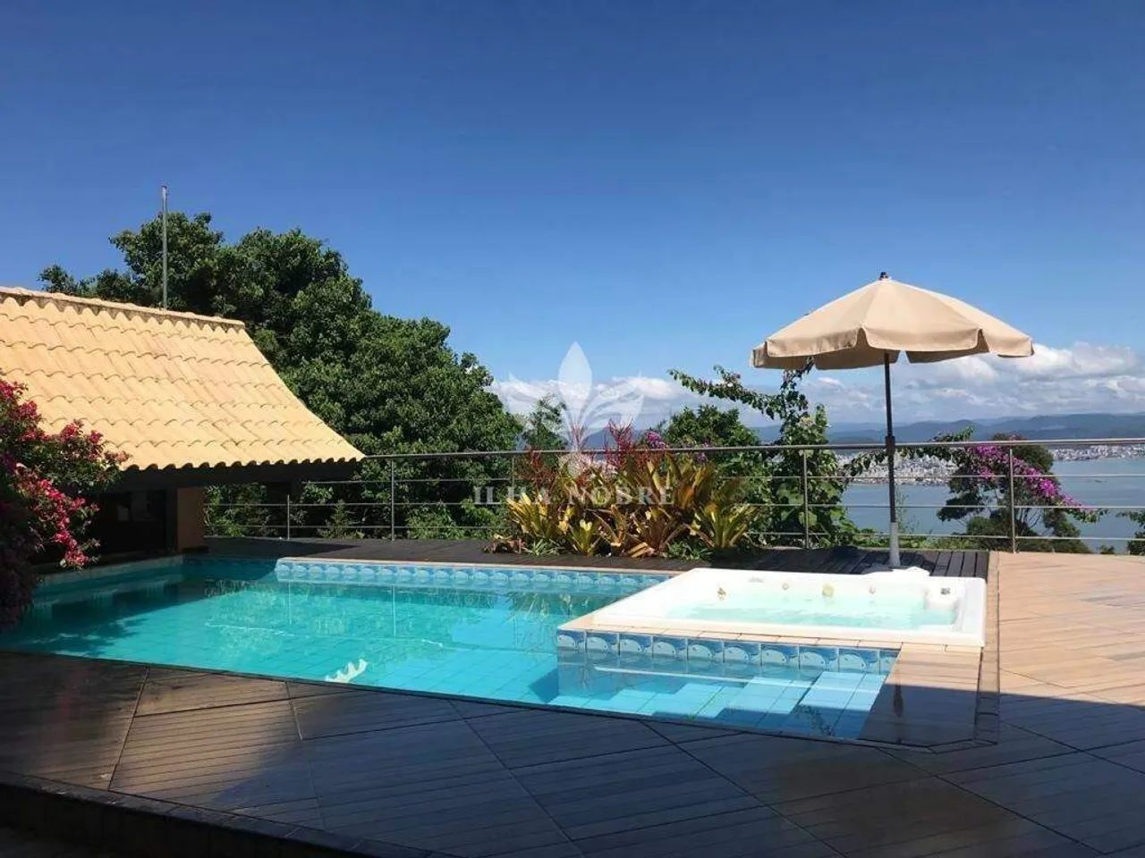 Casa com 4 Quartos sendo 1 Suíte para venda no Centro de Florianópolis com 410 M² - Foto 4