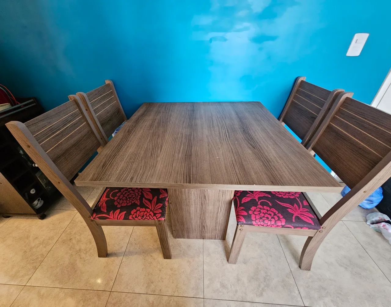 Mesa Jantar 4 cadeiras 90x90cm