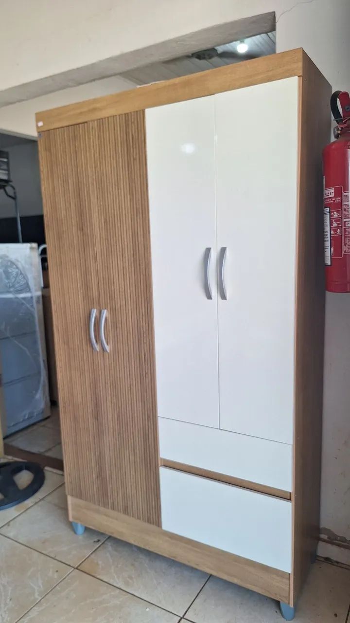 Guarda roupa 4 portas solteiro  - Foto 3