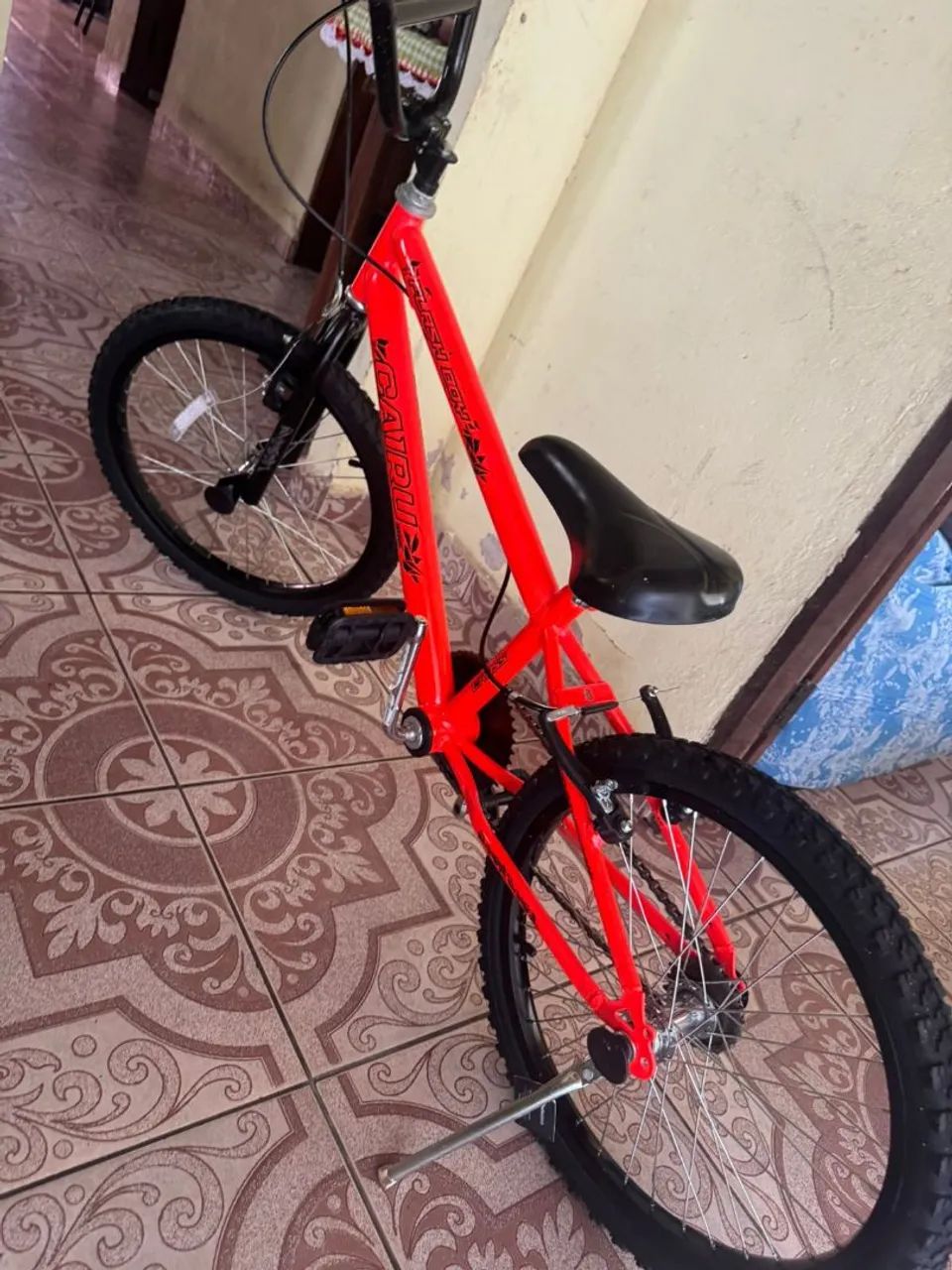 Vendo bicicleta aro 20 pra criança  - Foto 2