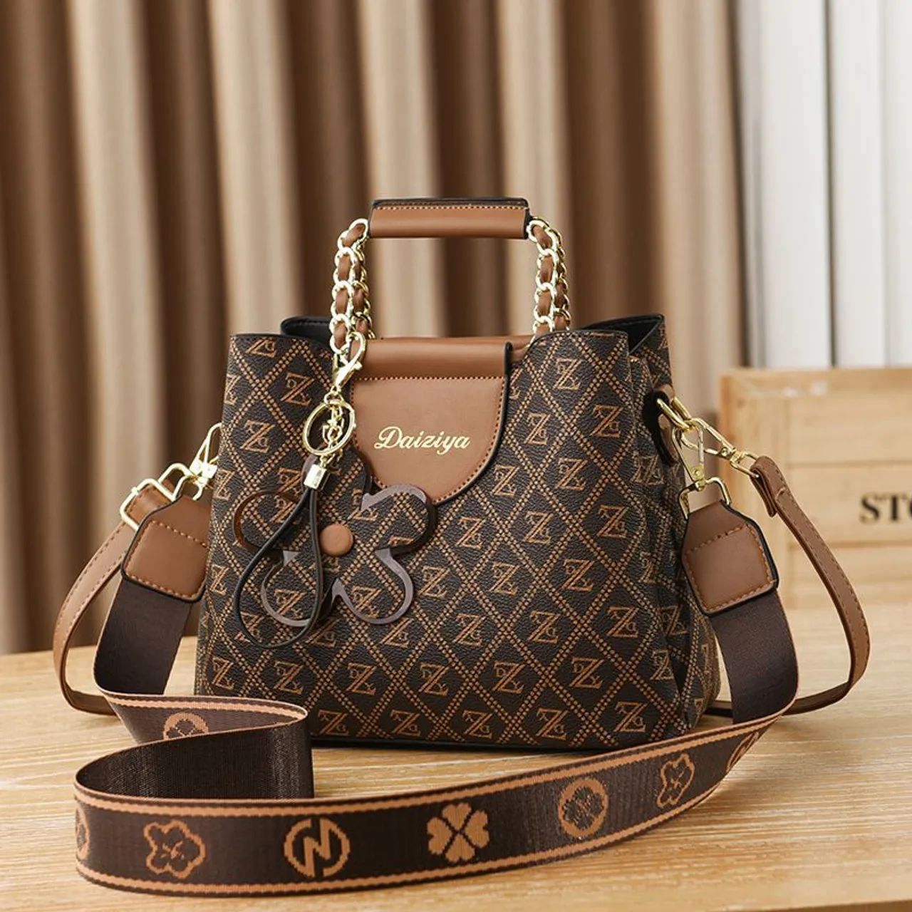 Bolsa de Couro Feminina - Foto 3