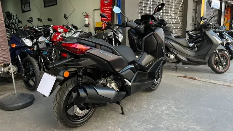 Yamaha XMAX 300  - Foto 2