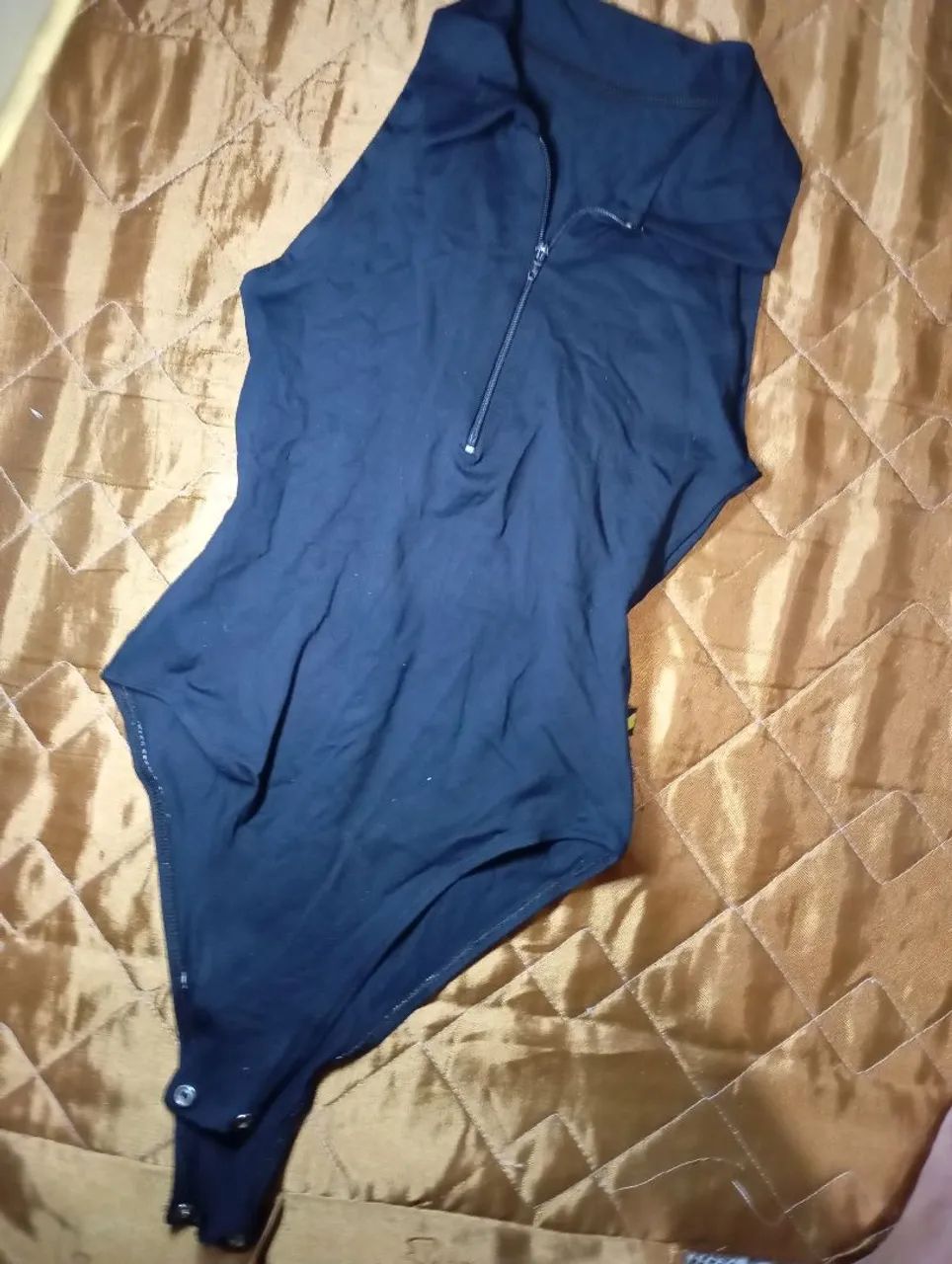 Roupas femininas e masculinas - Foto 3