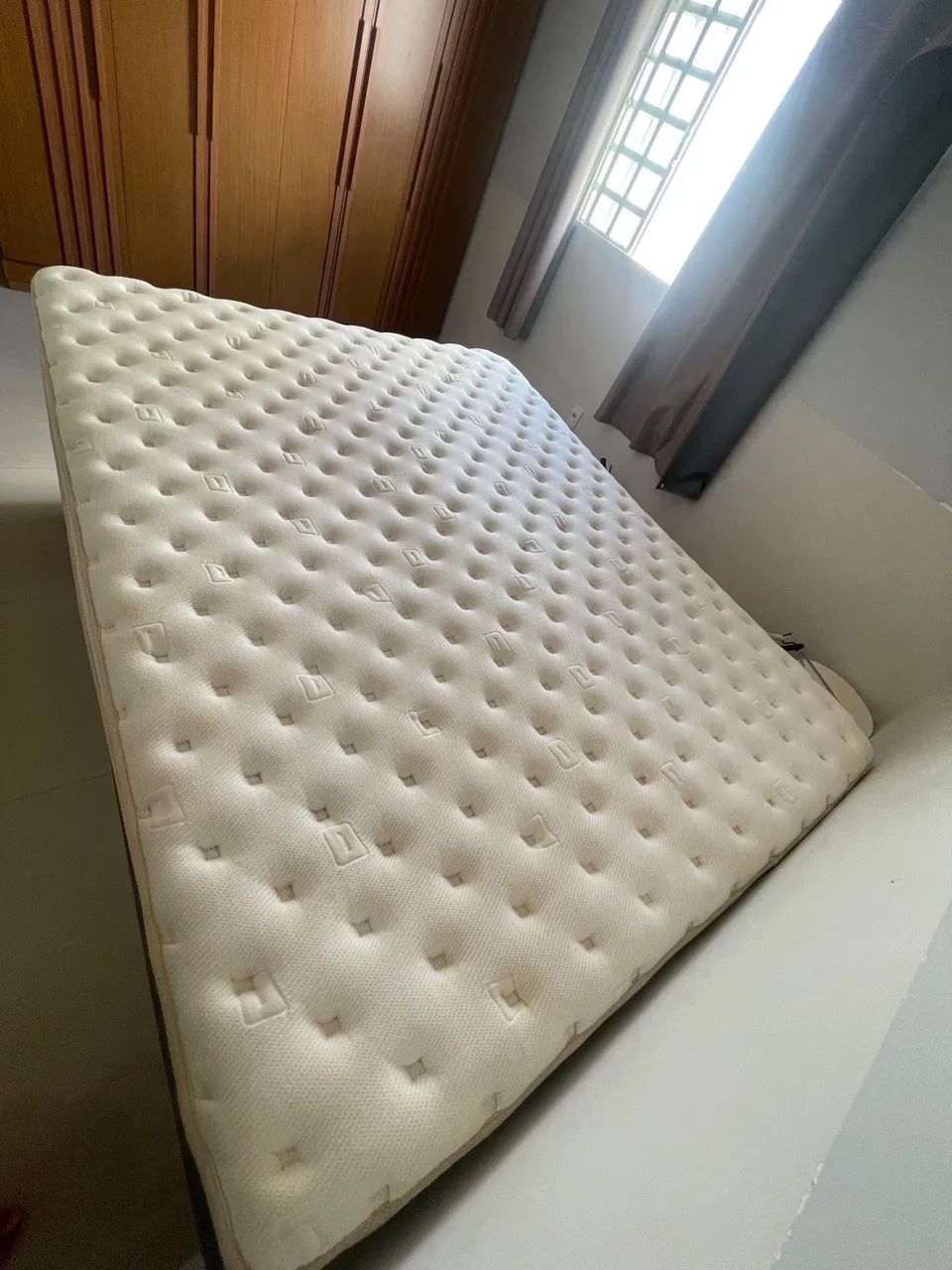Cama Box Queen + Colchão King Koil de Molas Ensacadas - Foto 3