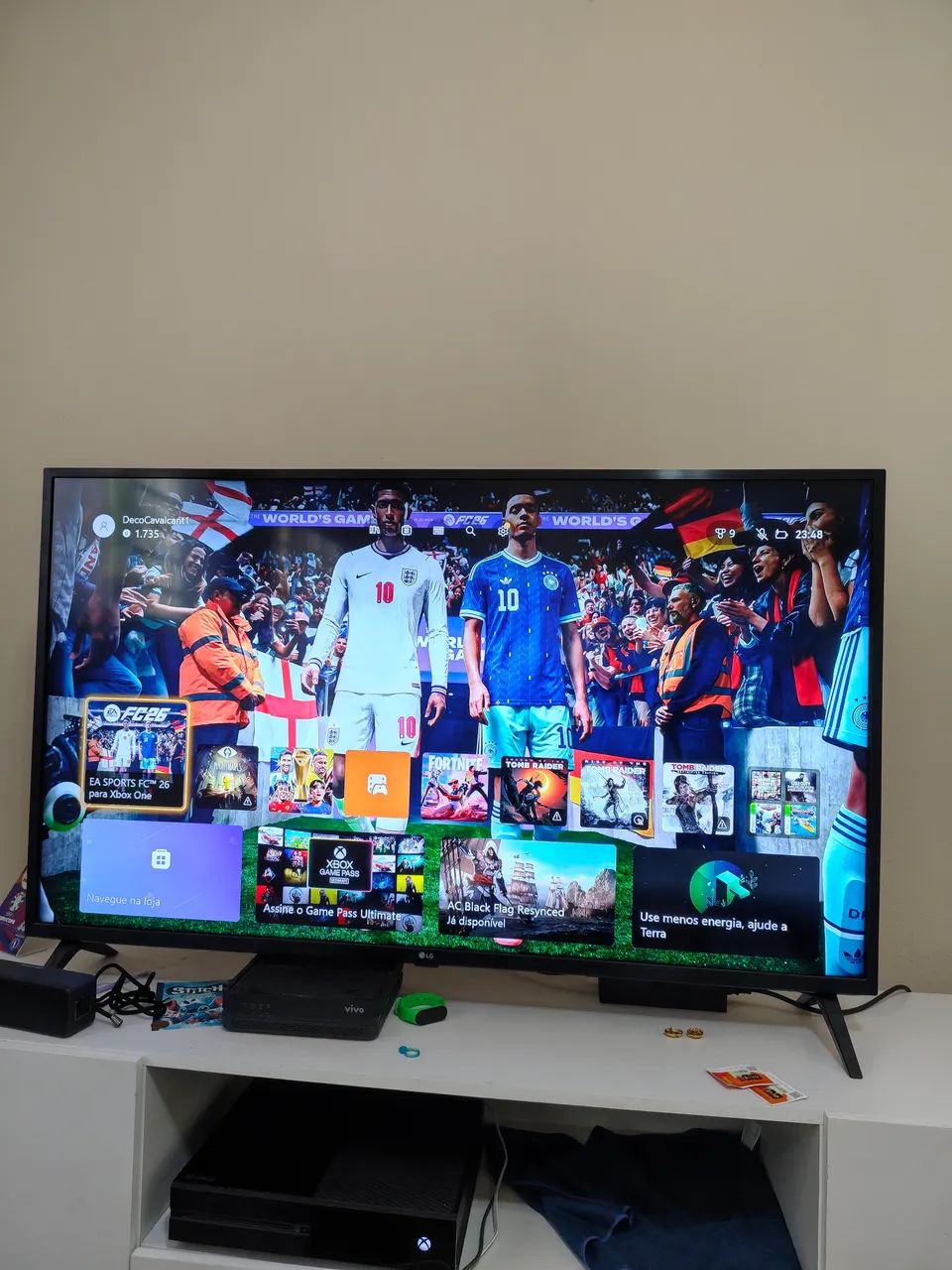 Xbox One fat 1Tb com 2 controles  - Foto 4