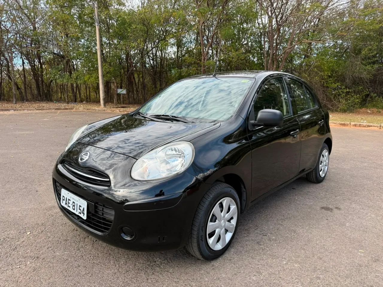 Nissan March 2013