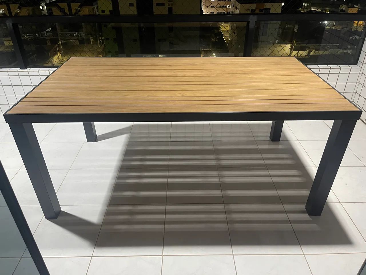 Mesa de alumínio 2m x 1m