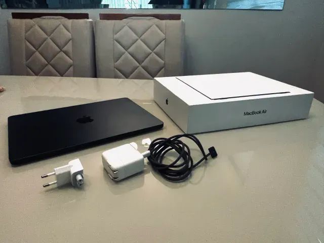 Macbook M2 - Na caixa 