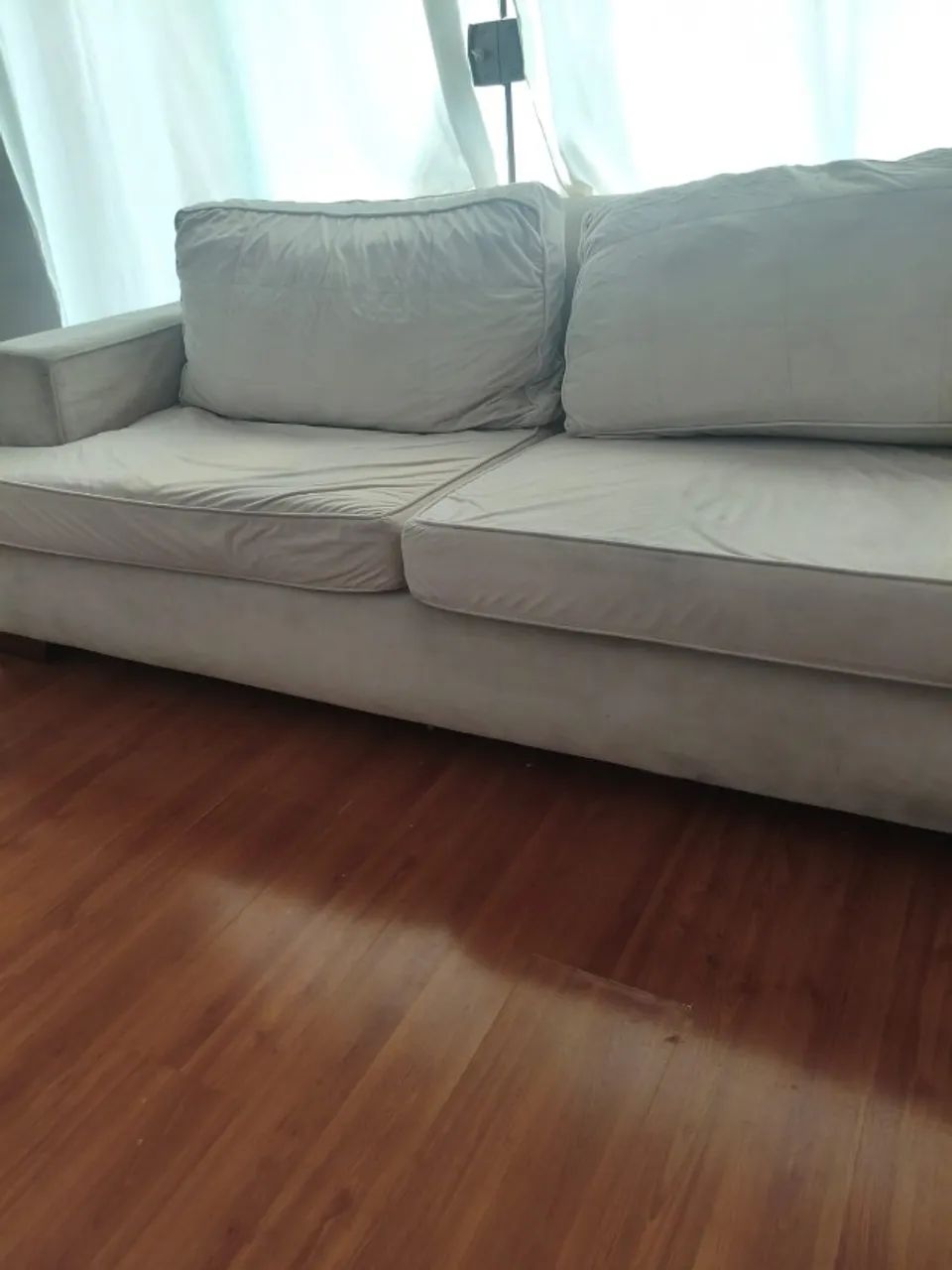 Sofá 3 Lugares Off-White 2,20m - Conforto e Elegância - Foto 3