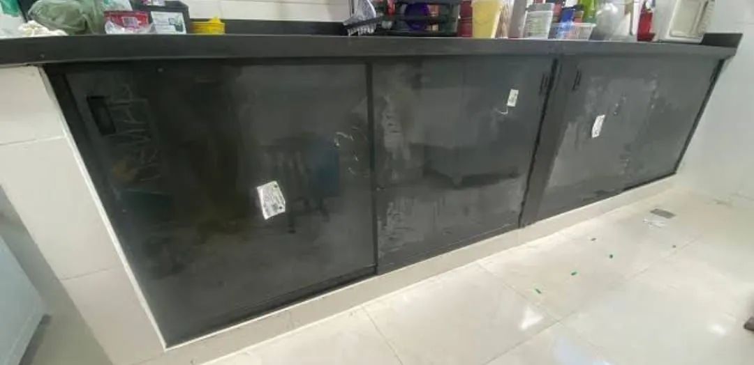 Box e blindex 64962132383874123