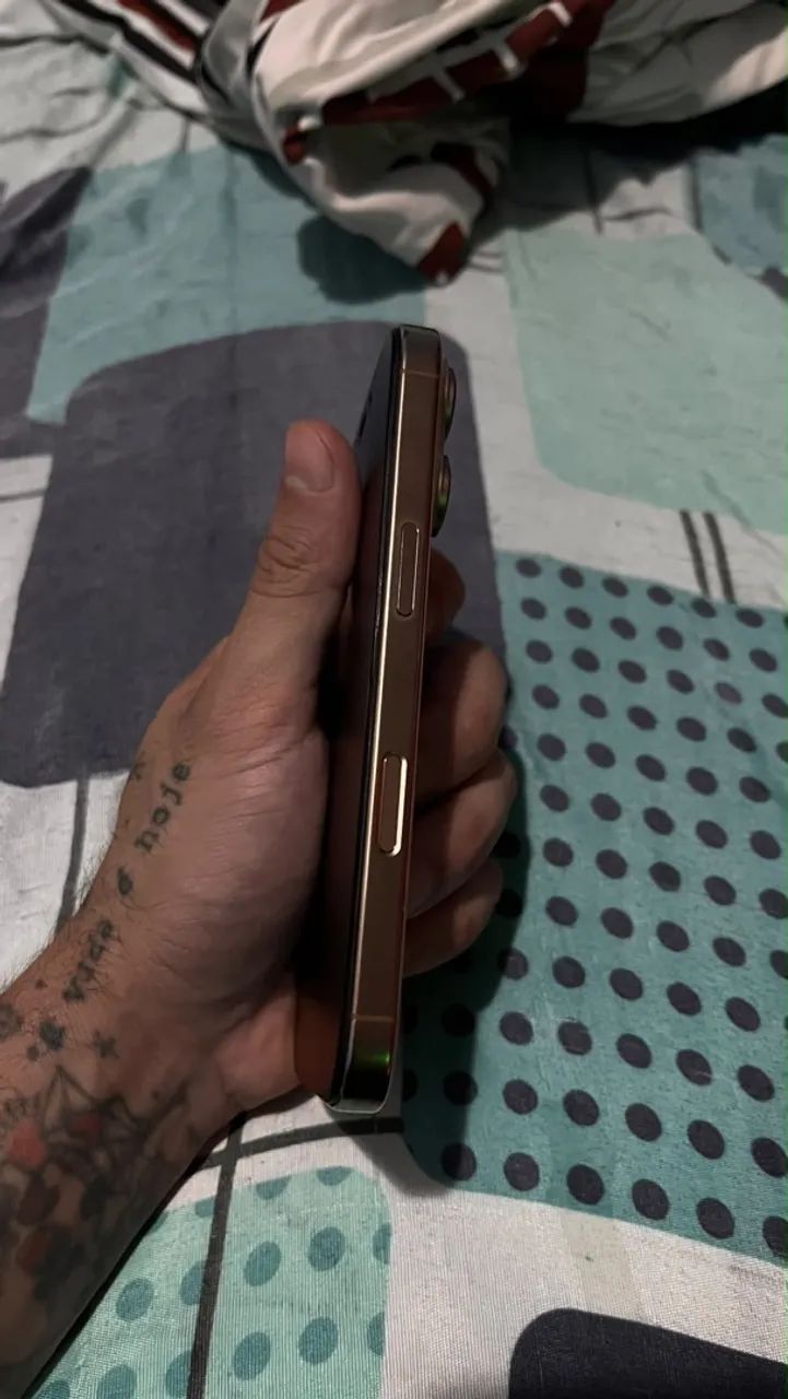 iPhone 16 pro  - Foto 4