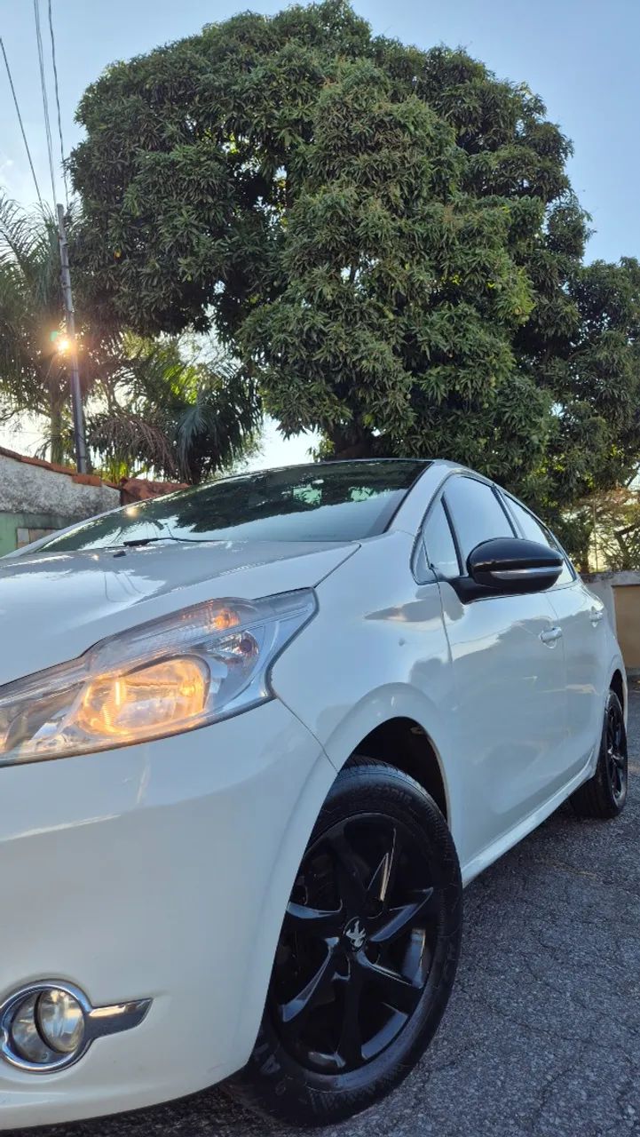 Peugeot 208 208 Allure 1.5 Flex 8V 5p 2015