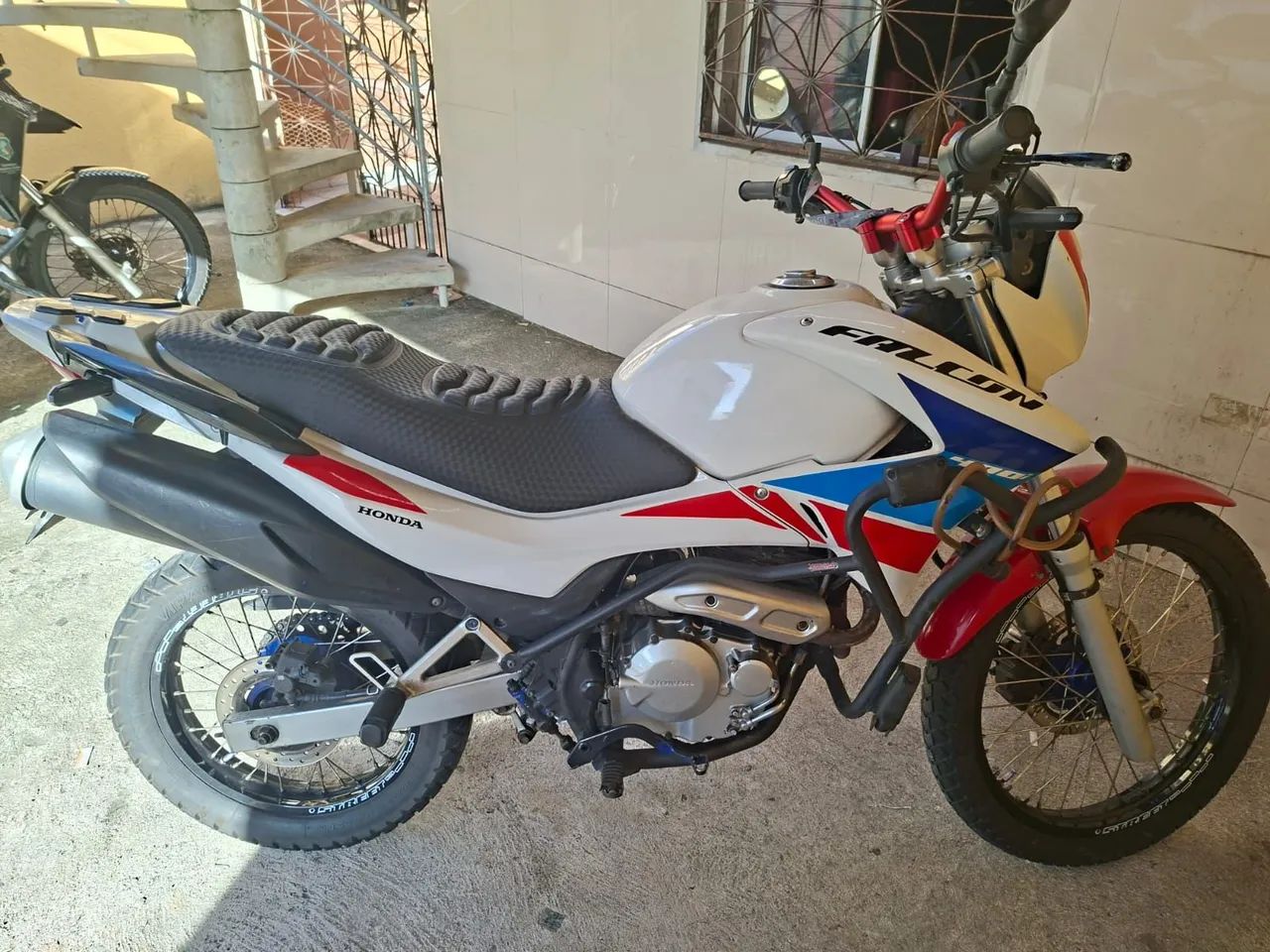 Falcon - Foto 2