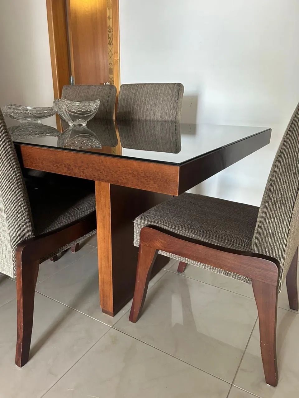 Mesa de jantar com 6 cadeiras - Foto 2