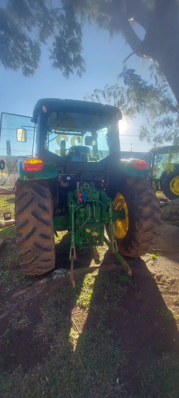 Trator John Deere 6100J Power Squad ano 2022 - Foto 4