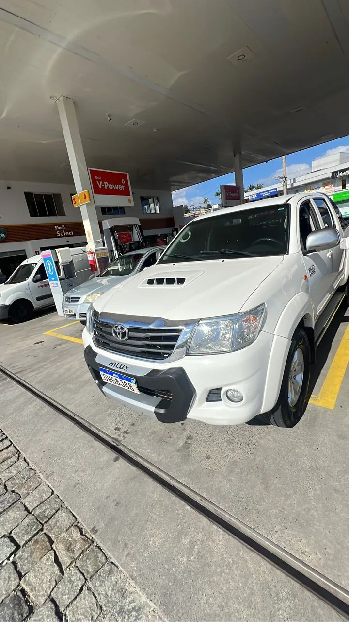 Toyota Hilux Hilux CD SR D4-D 4x4 3.0 TDI Dies. 2014
