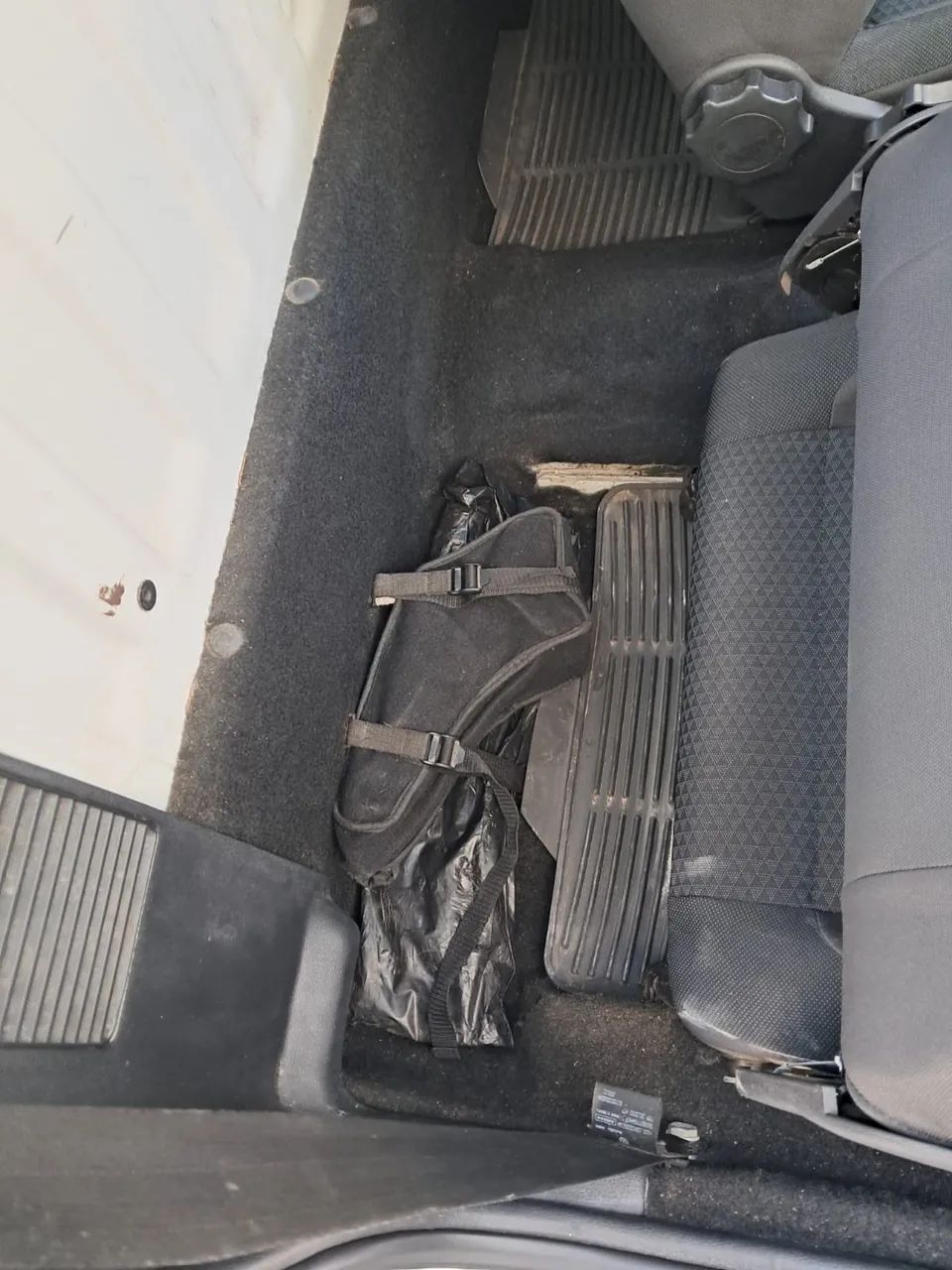 Volkswagen Saveiro Robust 1.6 Total Flex 8V 2022 - Foto 4
