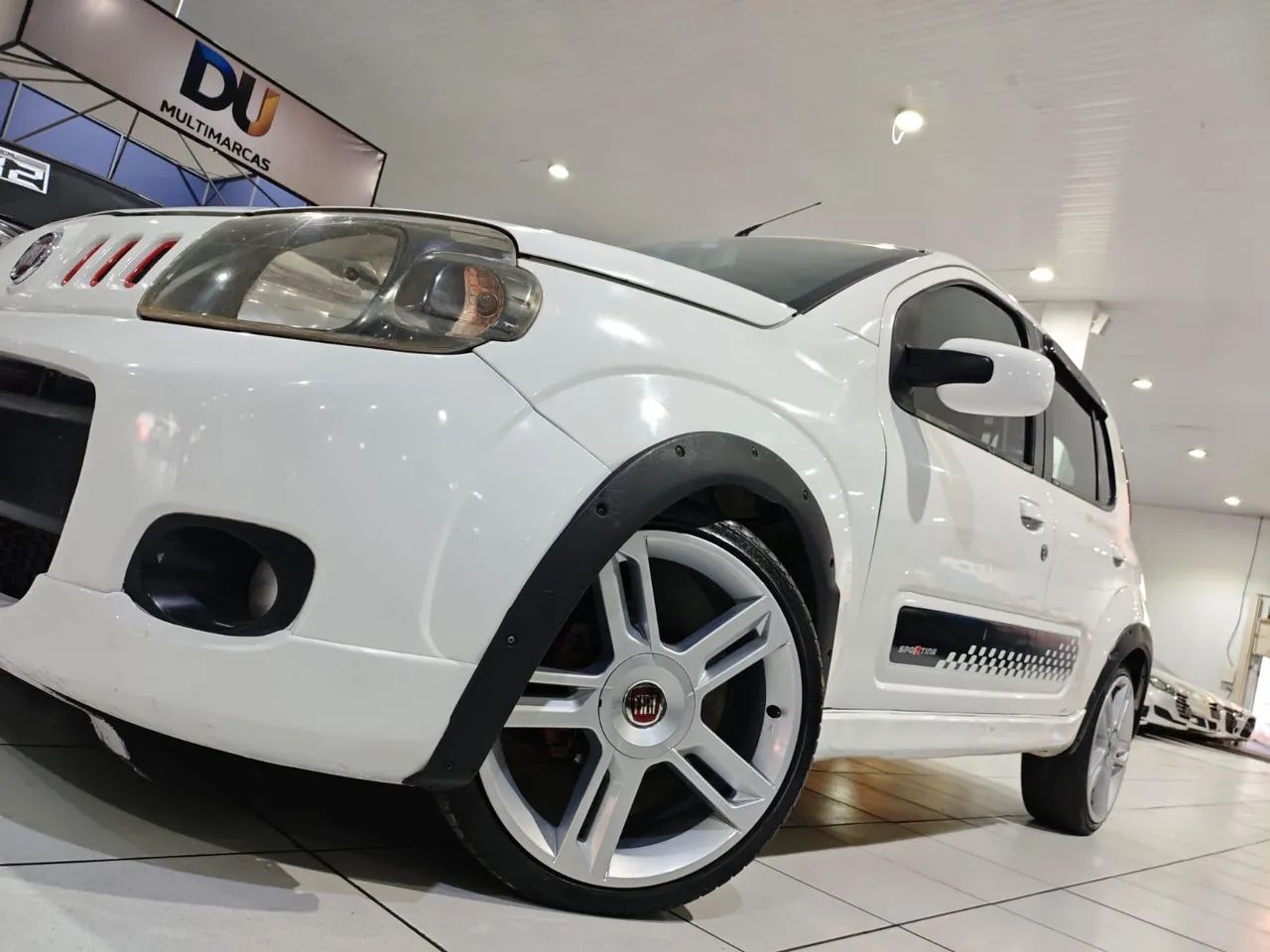 Fiat Uno Sporting 1.4 EVO Fire Flex 8V 4P 2013 - Foto 2