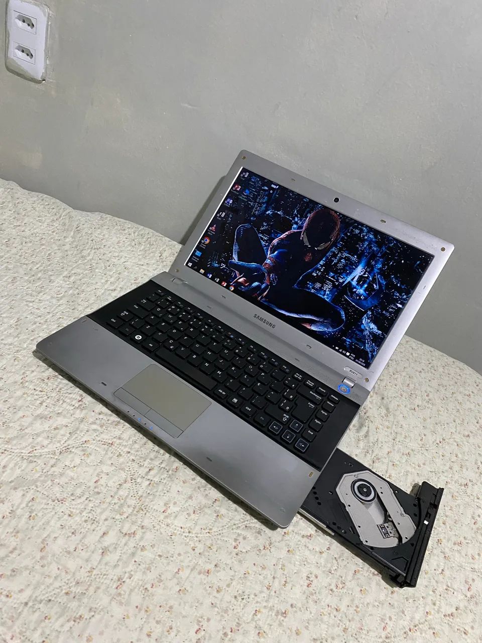 Notebook Samsung Core i3 / Hd 500gb / 4gb e Windows 10