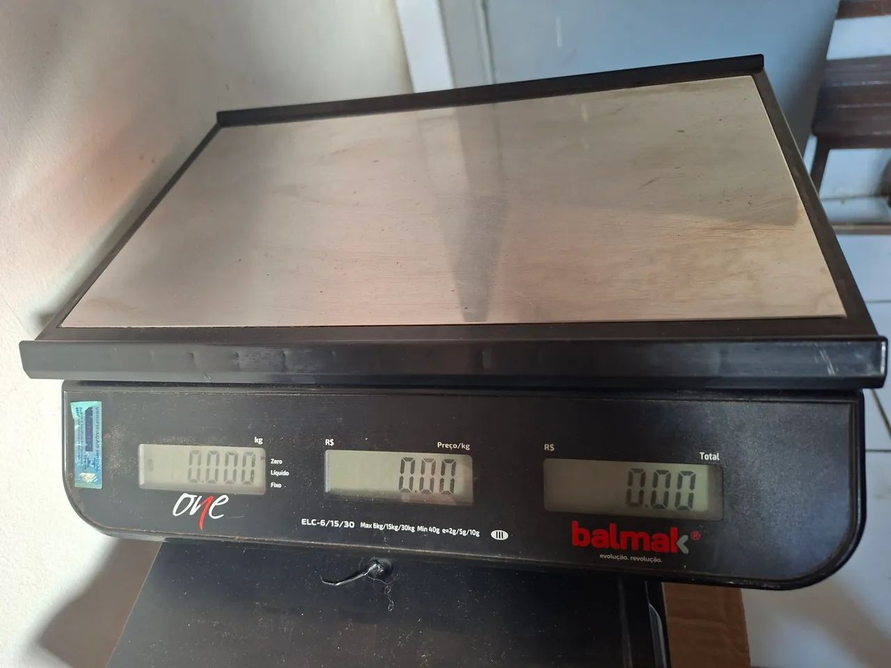 Balança digital comercial balmak 40kg semi nova funcionando perfeitamente  - Foto 2