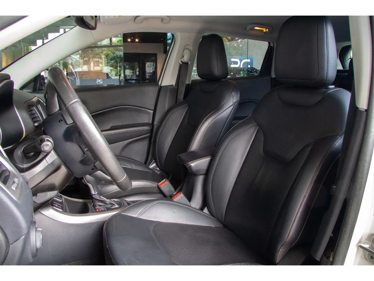 Jeep Compass LONGITUDE 2.0 4x2 Flex 16V Aut., foto 15 de 16