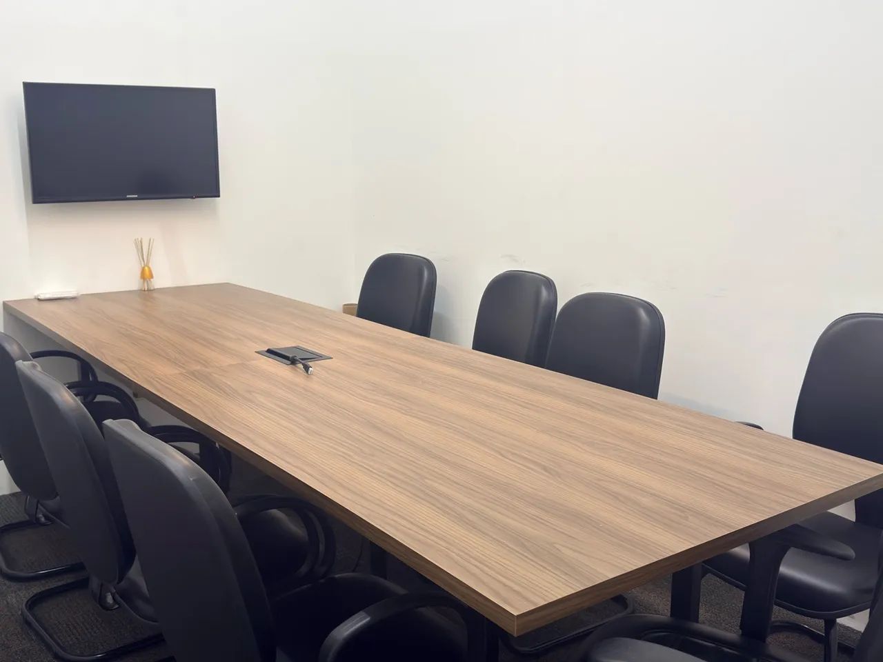 Mesa de reunião com 9 cadeiras  - Foto 2