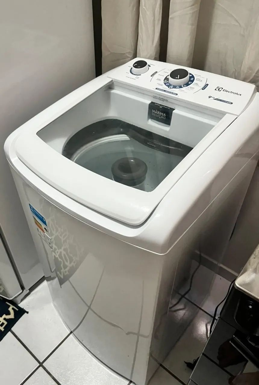 Lavadora de Roupa Electrolux LED 09