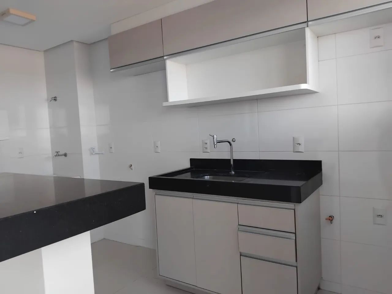 Alugar ou Vende -se  apartamento 2 quartos sendo uma suíte. - Foto 3