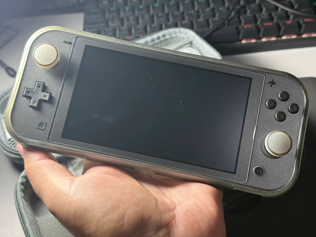 Nintendo Switch Lite edição Pokémon  - Foto 4