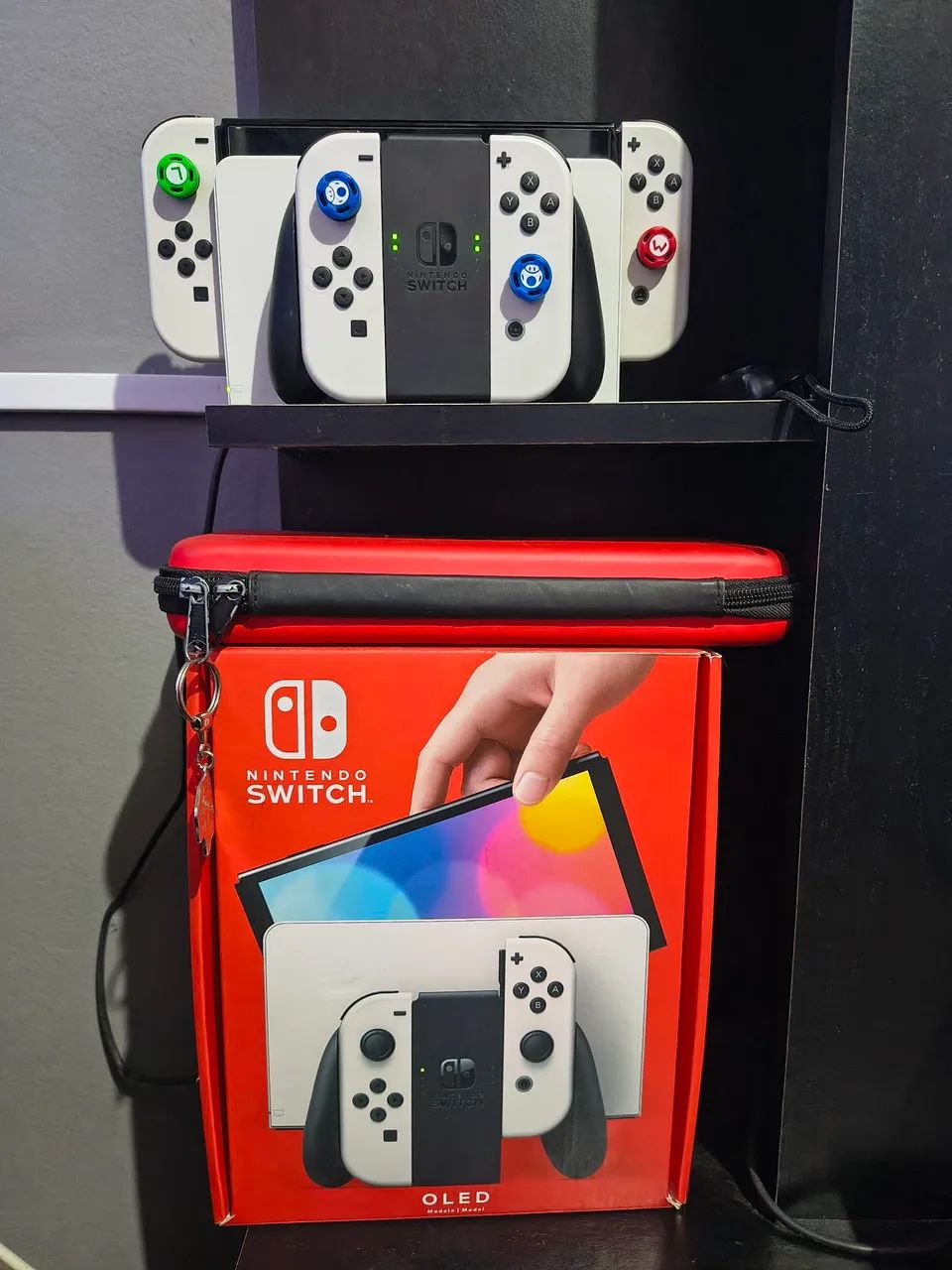 Vendo Nintendo Switch OLED + 1 joycon extra  - Foto 2
