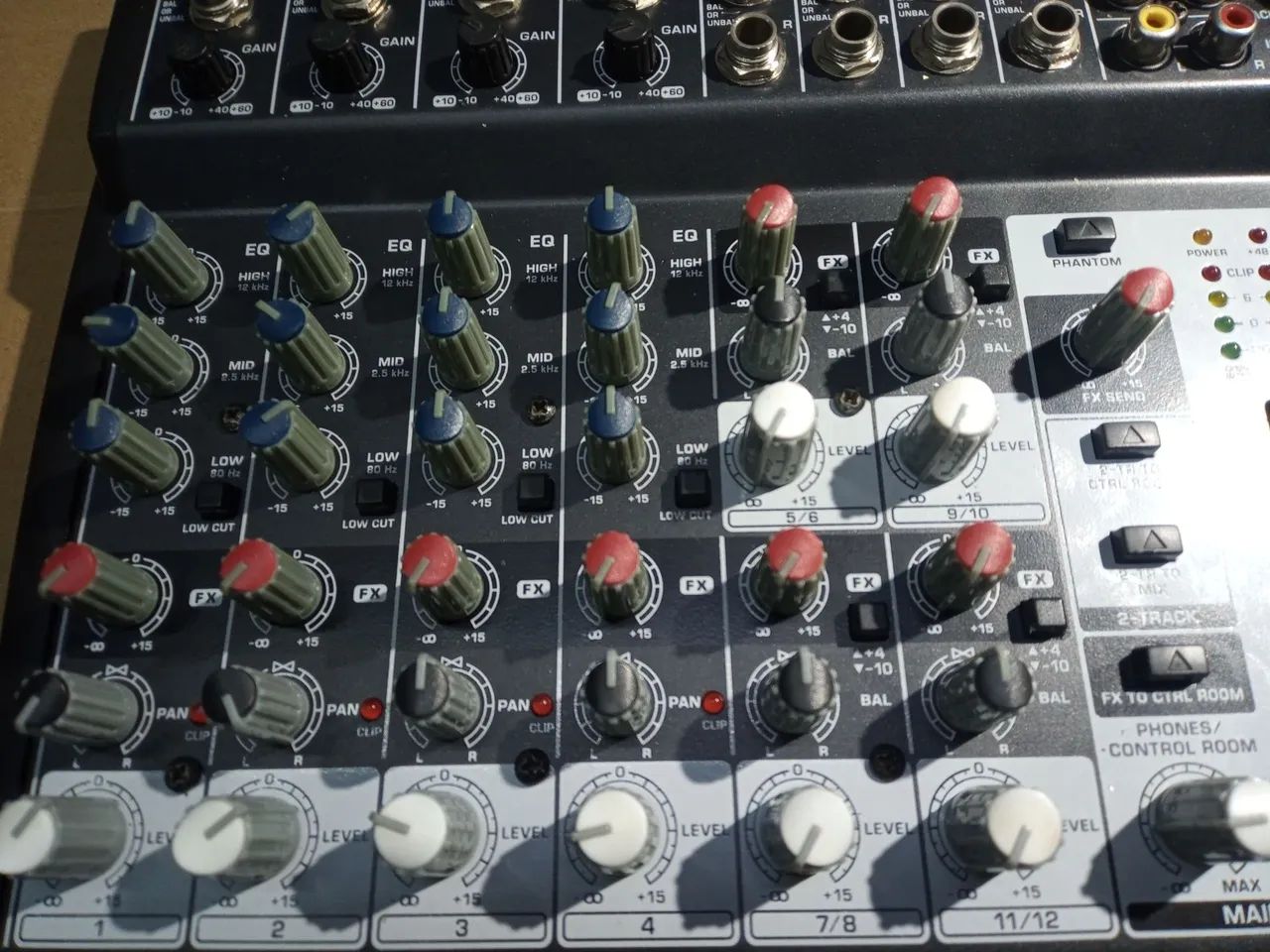 Mesa de som Behringer XENYX 1202 - Foto 2