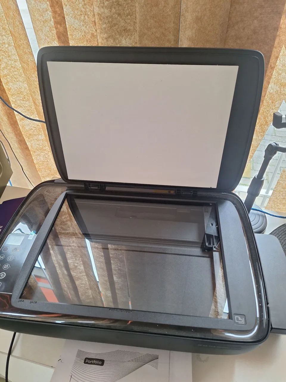 Impressora HP e cadeiras de escritório  - Foto 3