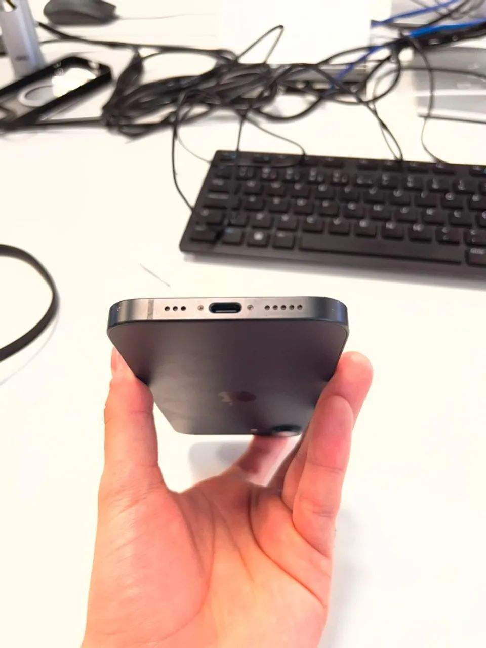 Iphone 16e - 128Gb Muito Novo - Foto 4