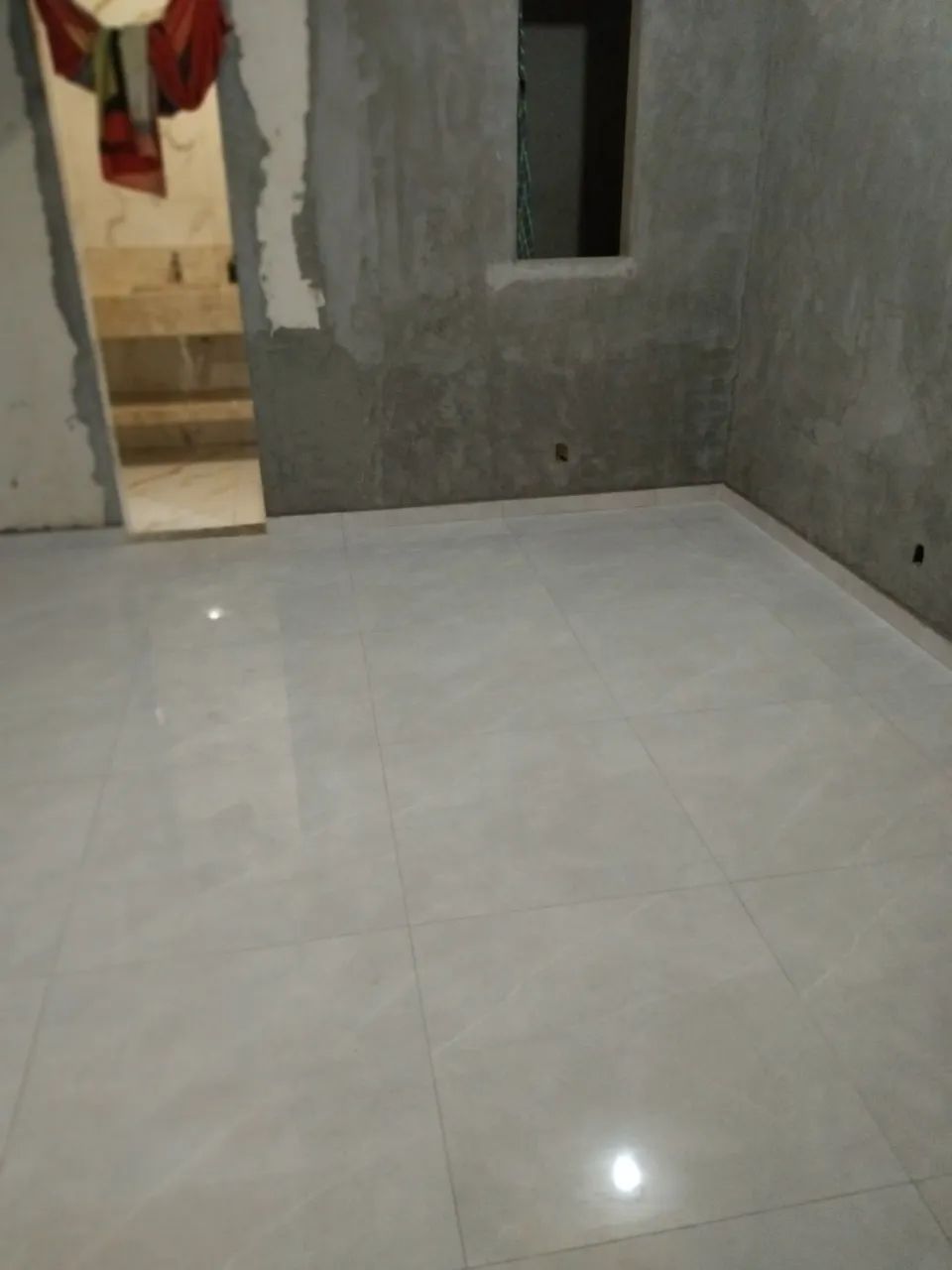 Pedreiro de acabamento disponível * 