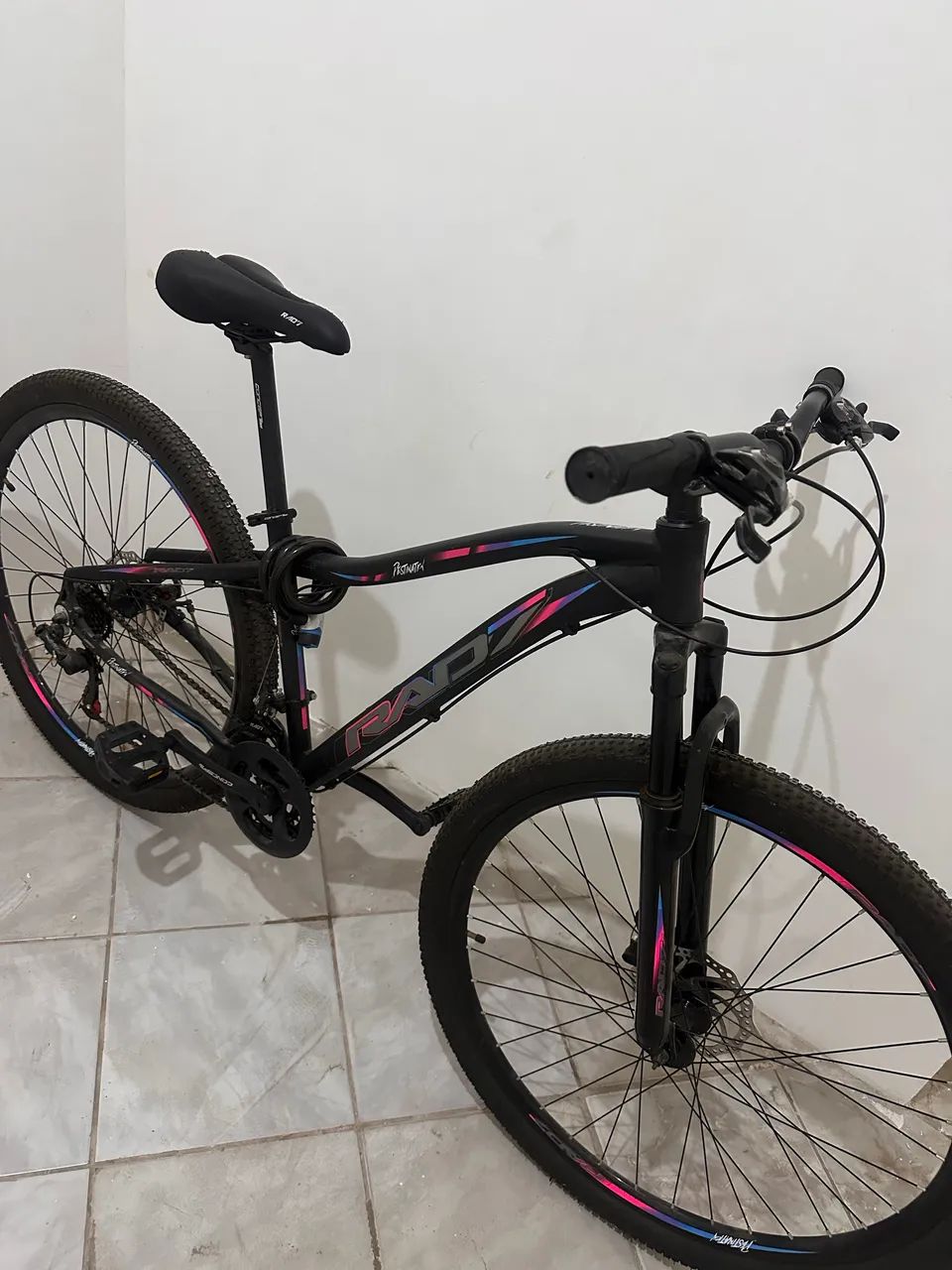 Bicicleta aro 29 praticamente nova, usada 2 vezes