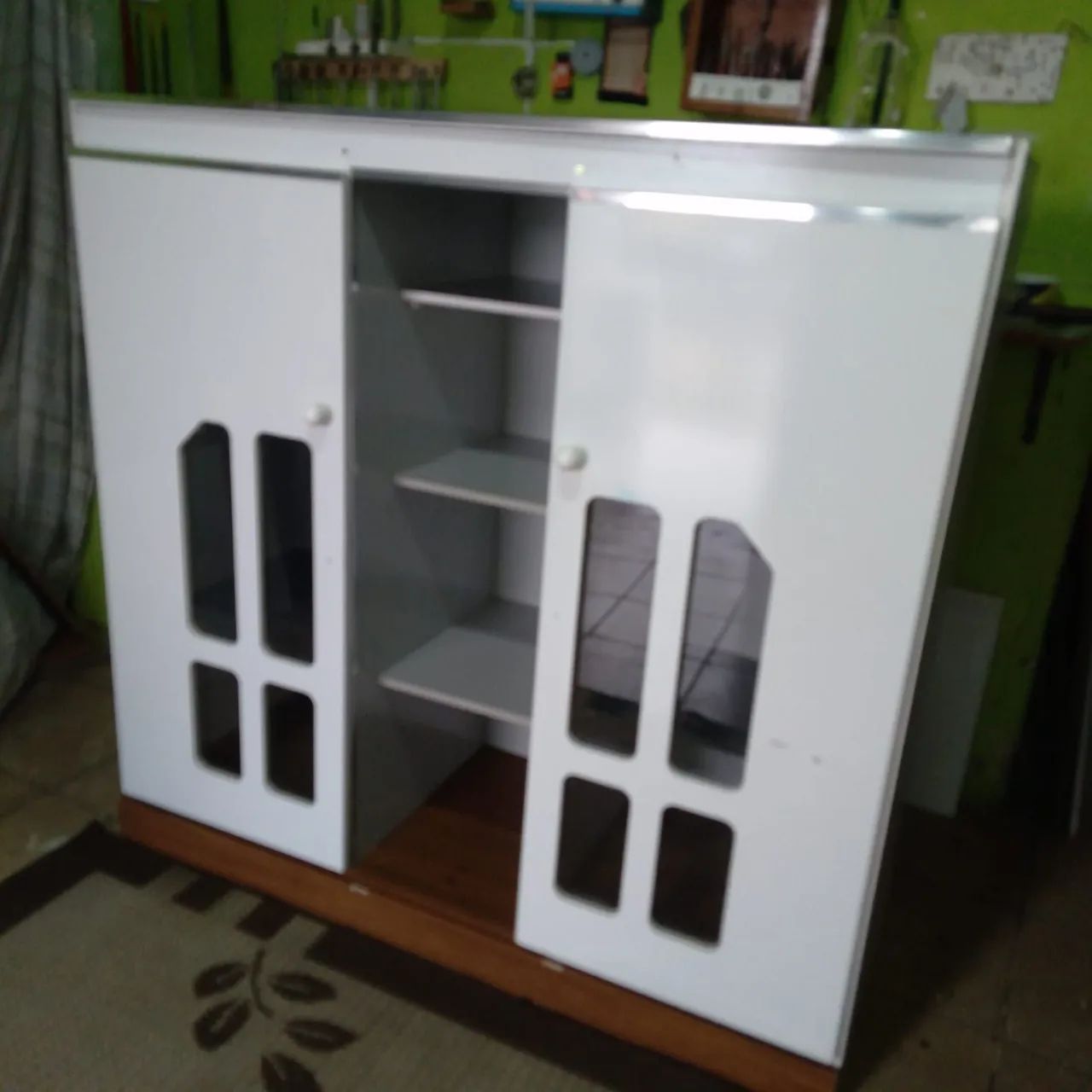 Armário top compacto multifuncional 