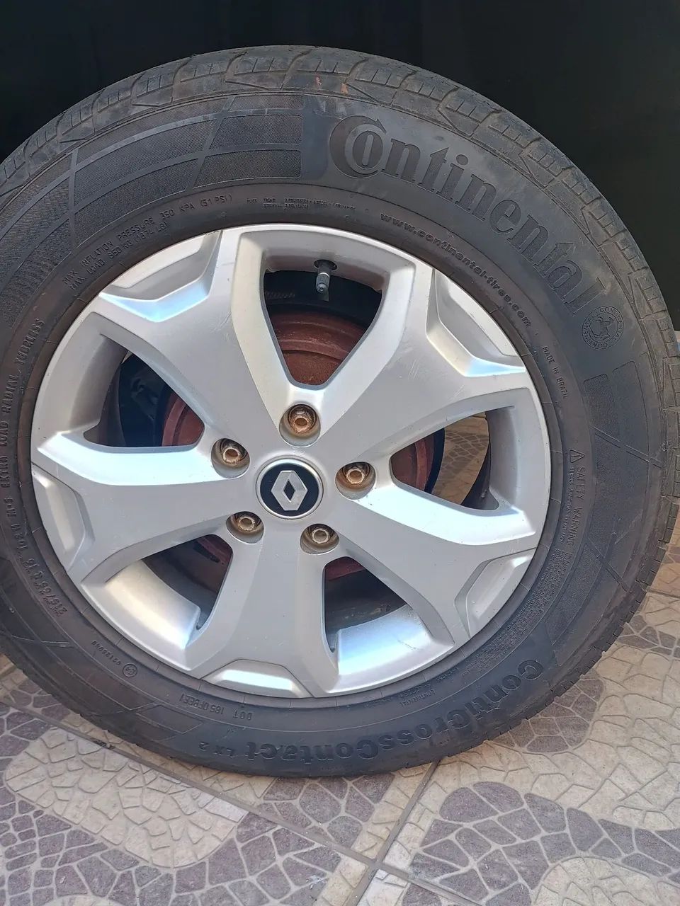 Pneu continental aro 16