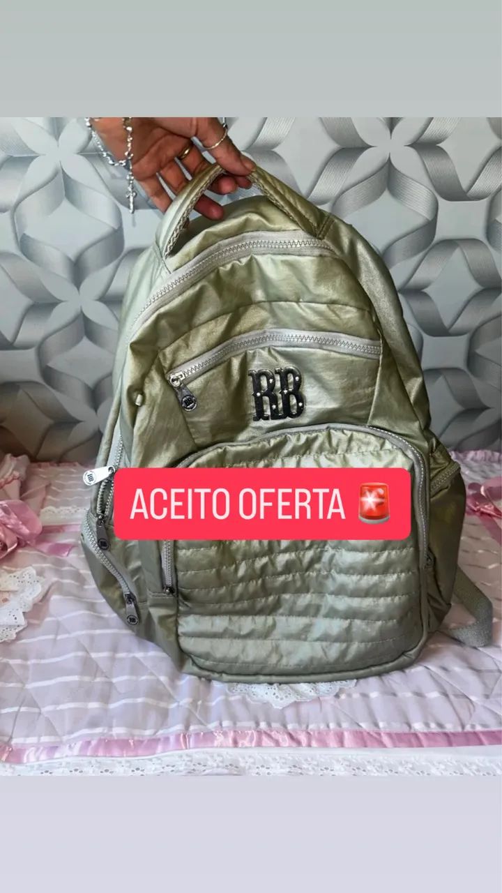 Mochila da REBECA BOMBOM ( NOVINHA )